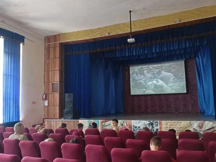 photo_5442990227653260993_y