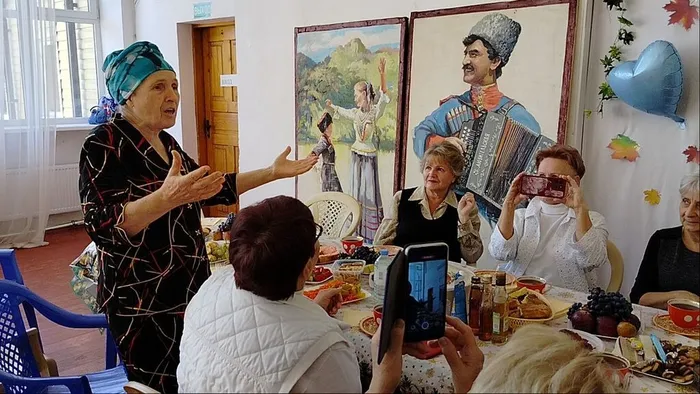 photo_5397800127952974755_y