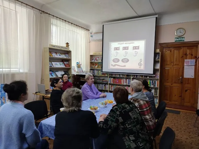 photo_5244557962574427008_y