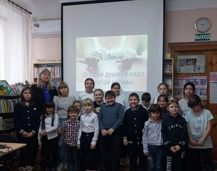 photo_5467514860280598492_y