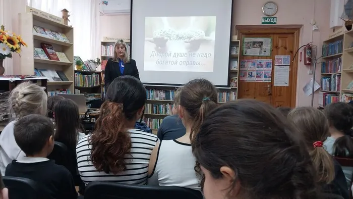 photo_5467514860280598493_y