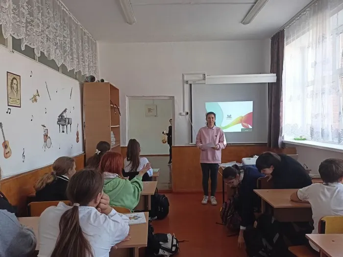 photo_5474243351751549429_y