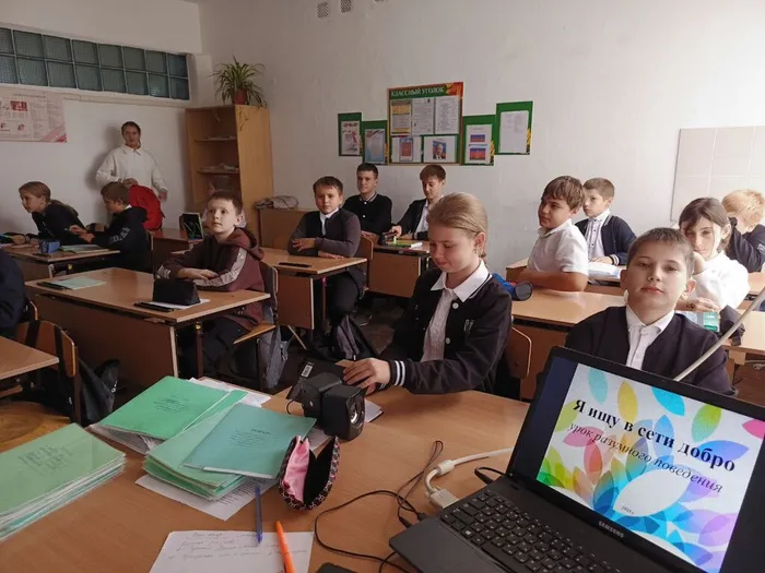 photo_5440792737701034247_y