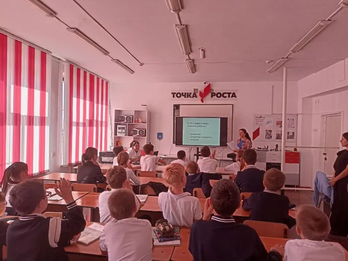 photo_5204190565686699023_y