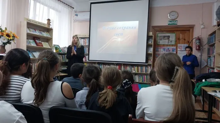 photo_5467514860280598495_y