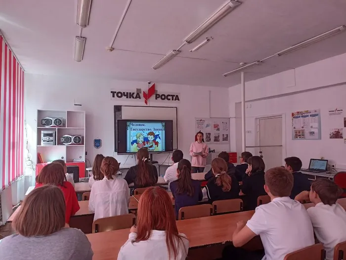 photo_5474243351751548658_y