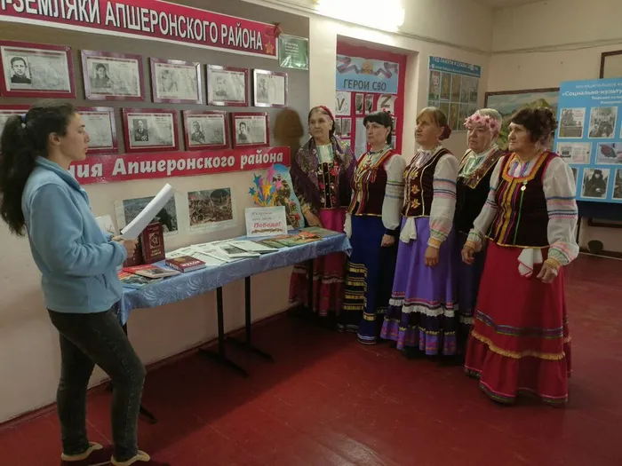 photo_5314800125475941211_y