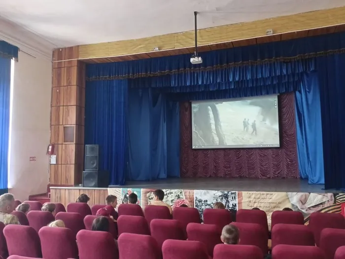 photo_5442990227653260986_y