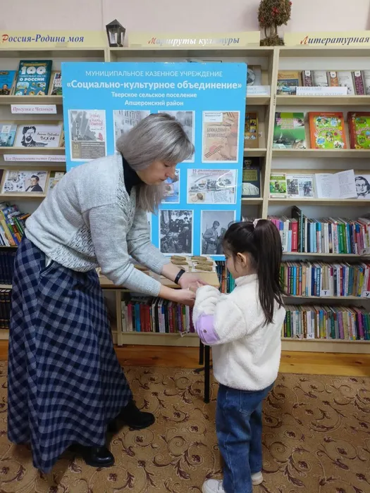 photo_5244846631621355528_y